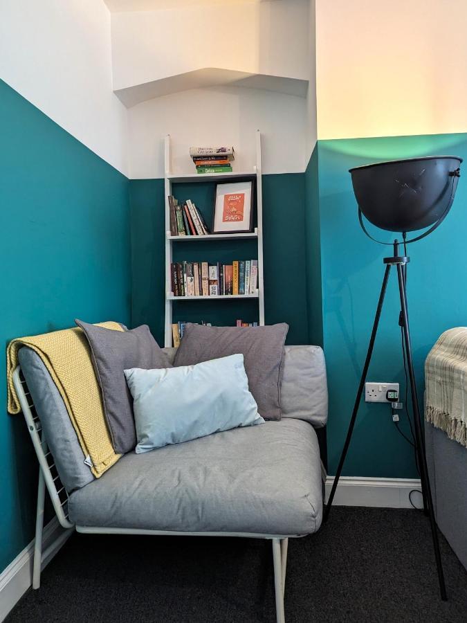 Contemporary Garden Flat In Clifton Bristol