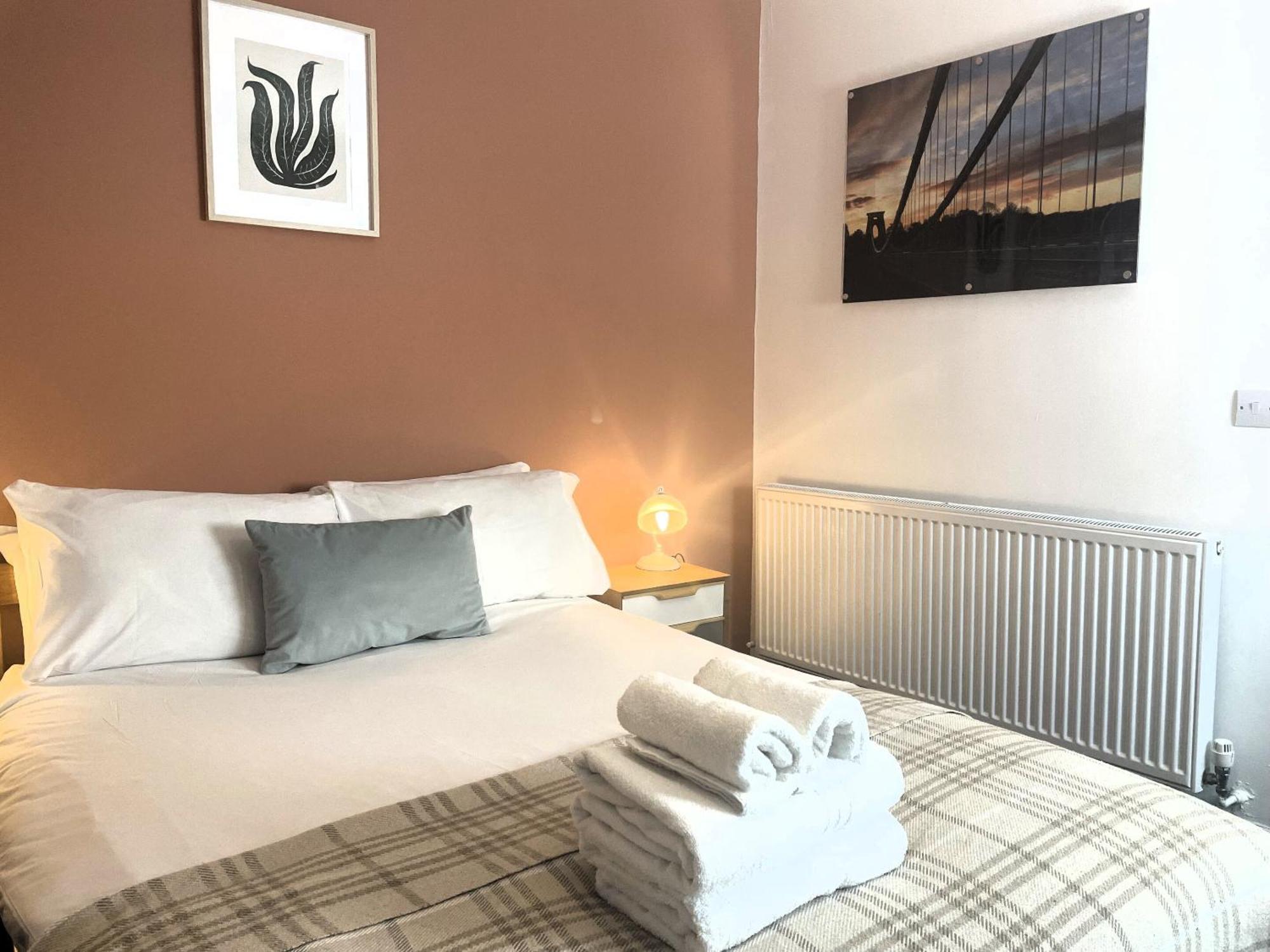 Apartment Contemporary Garden Flat In Clifton *