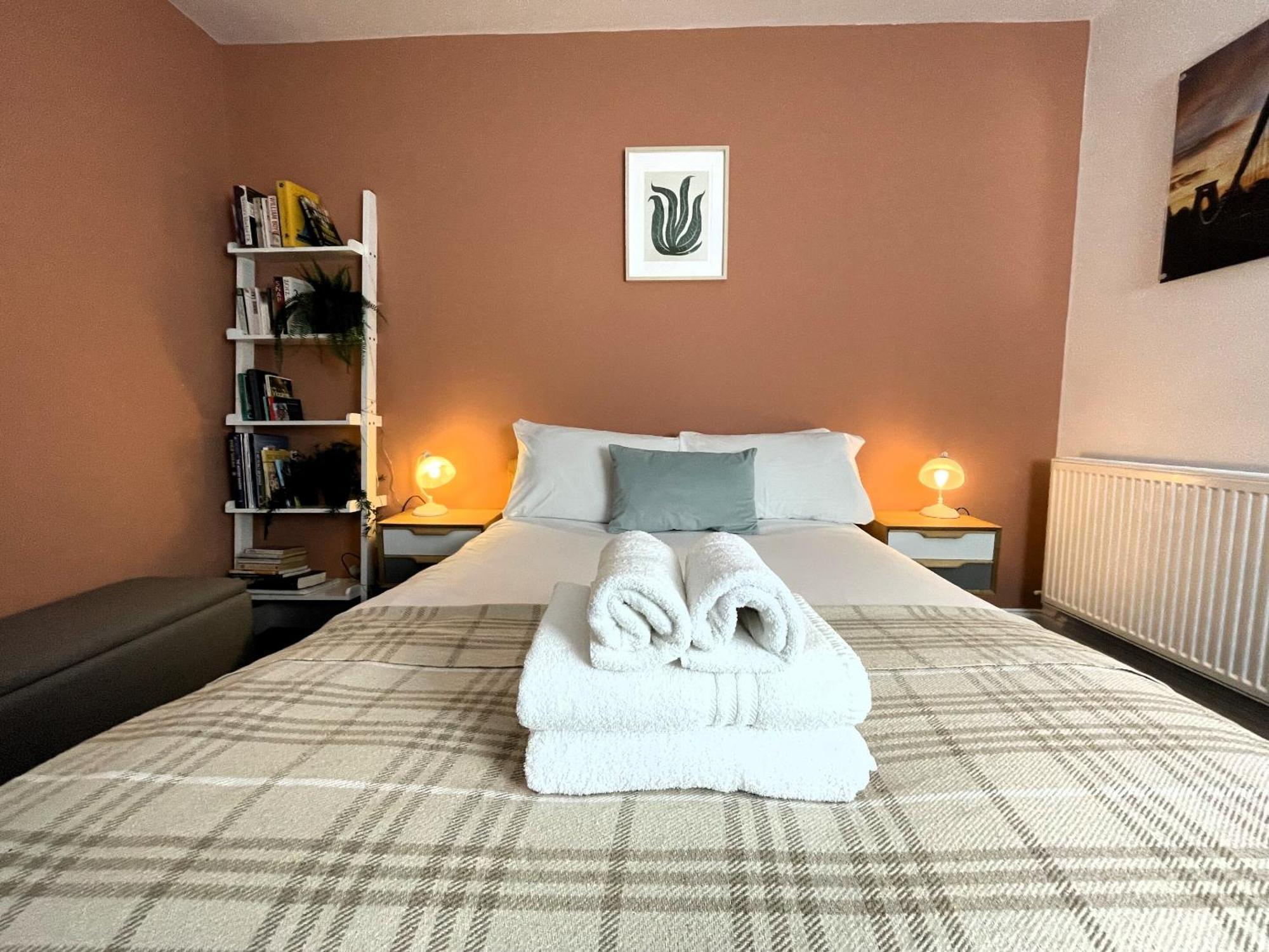 Apartment Contemporary Garden Flat In Clifton *